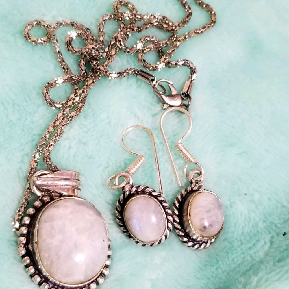Vintage style moonstone jwelary